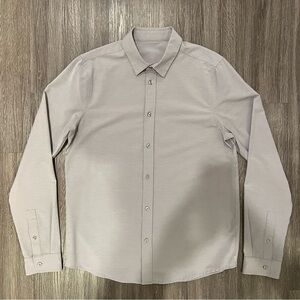 Vuori Men’s Bridge Long Sleeve Button Down Shirt - Light Gray Medium